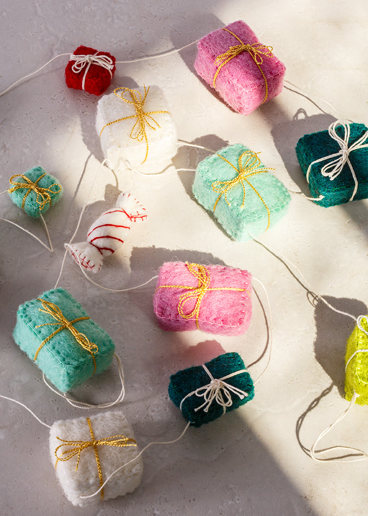 Felt Package Presents Garland
