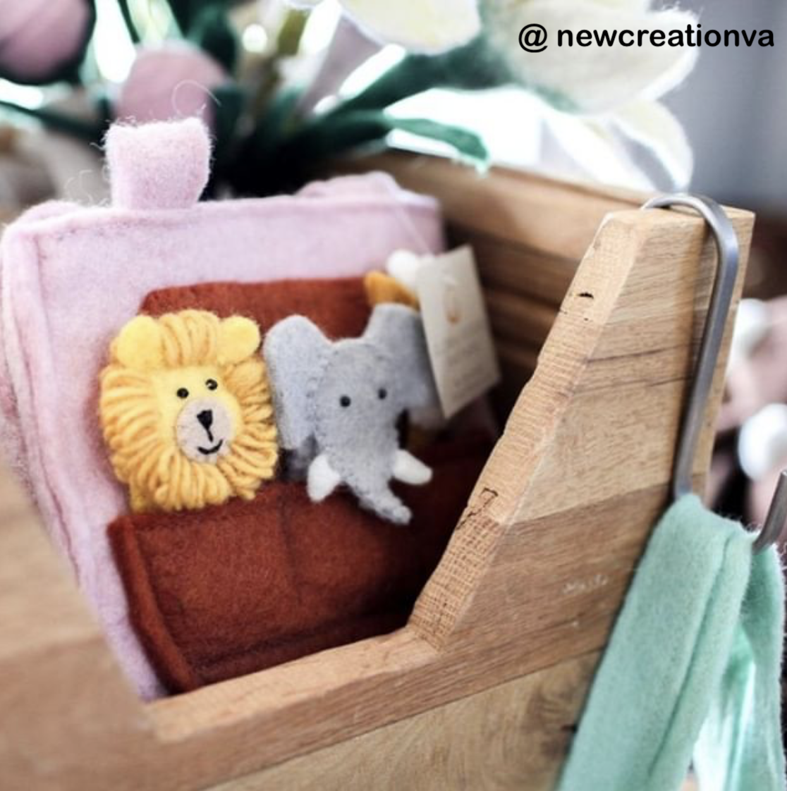 Noah's Felt Puppet Bag